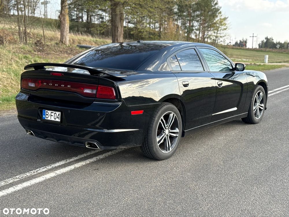 Dodge Charger 5.7 V8 RT - 10