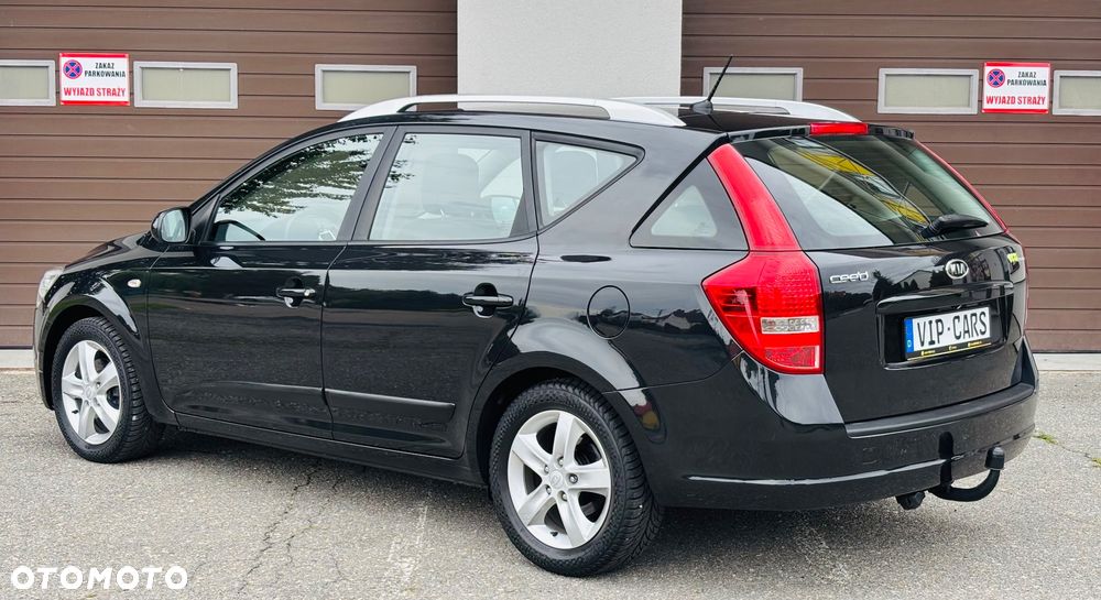 Kia Ceed - 6