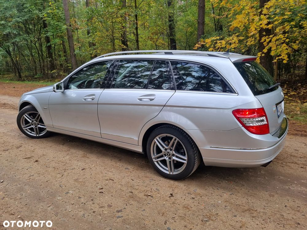 Mercedes-Benz Klasa C 180 T BlueEFFICIENCY 7G-TRONIC Elegance - 36