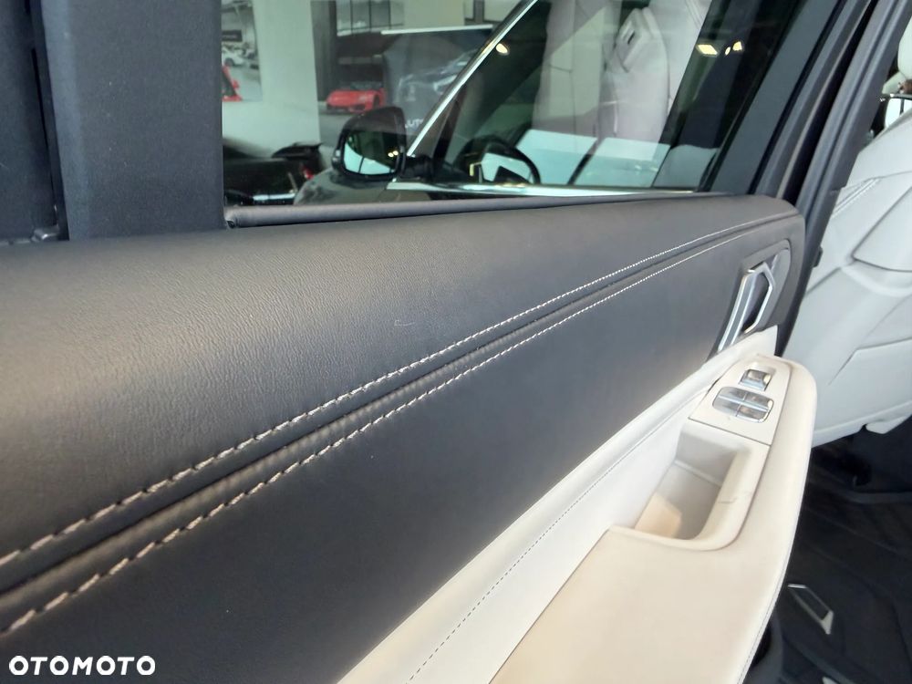 BMW X7 - 22