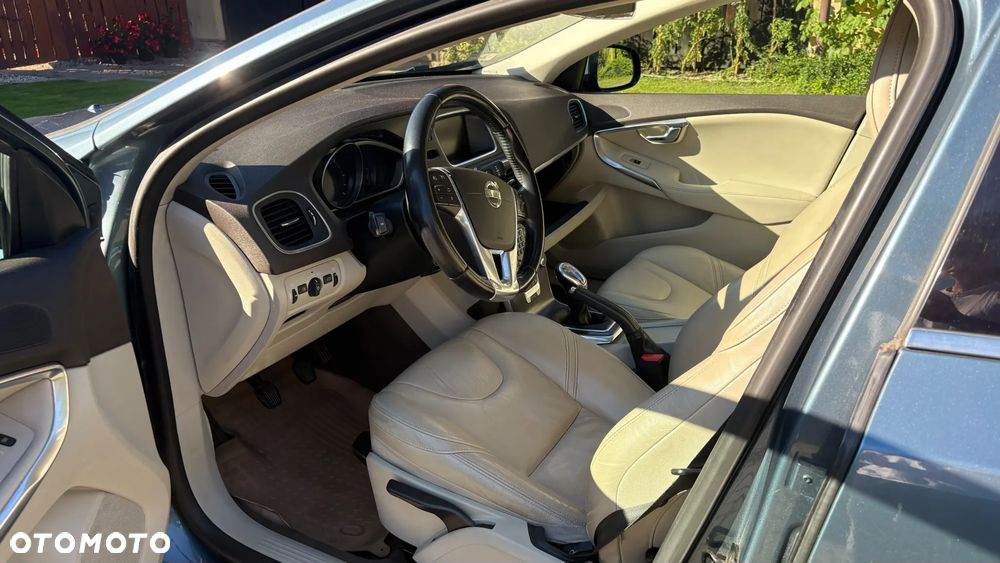 Volvo V40 - 10