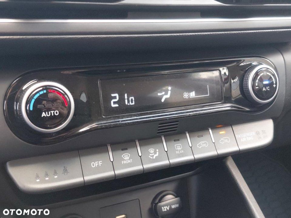 Hyundai Kona - 24