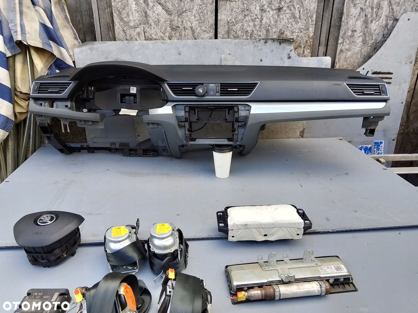 Deska Rozdzielcza Skoda SuperB III Pasy Sensor Oryginał - 3