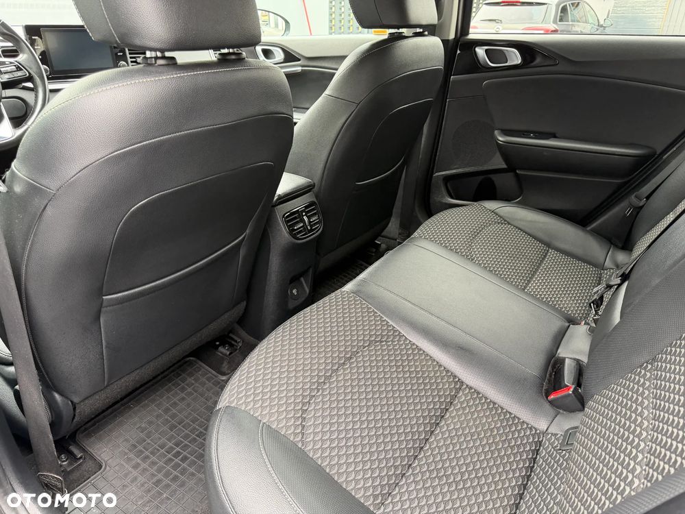 Kia Ceed 1.5 T-GDI Business Line DCT - 28