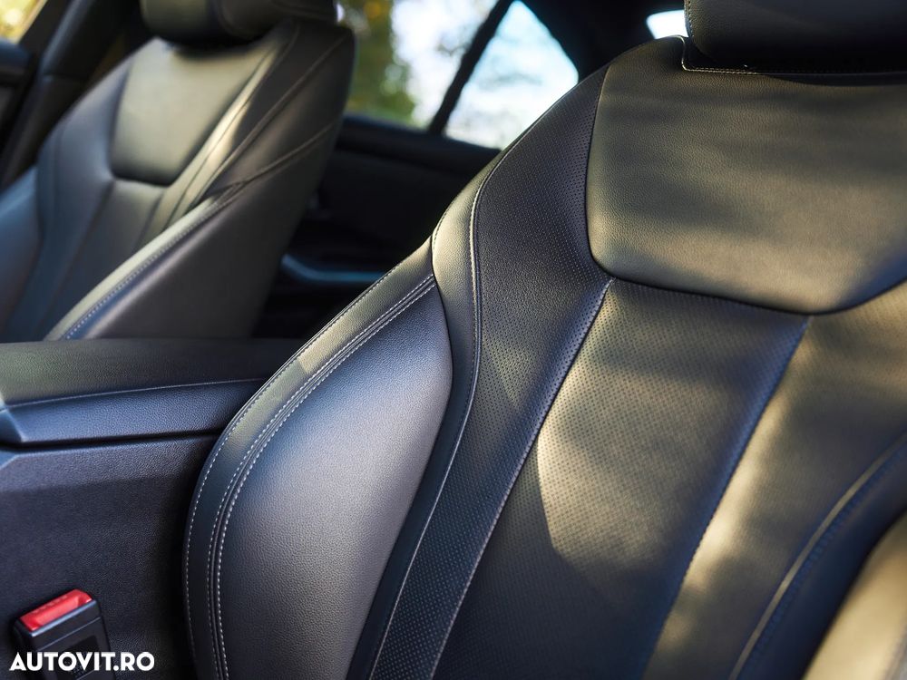 BMW Seria 3 320i xDrive AT - 34