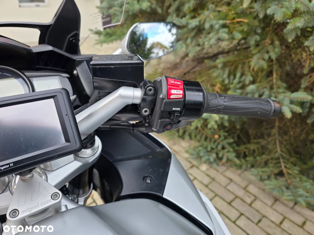 Yamaha FJR - 17