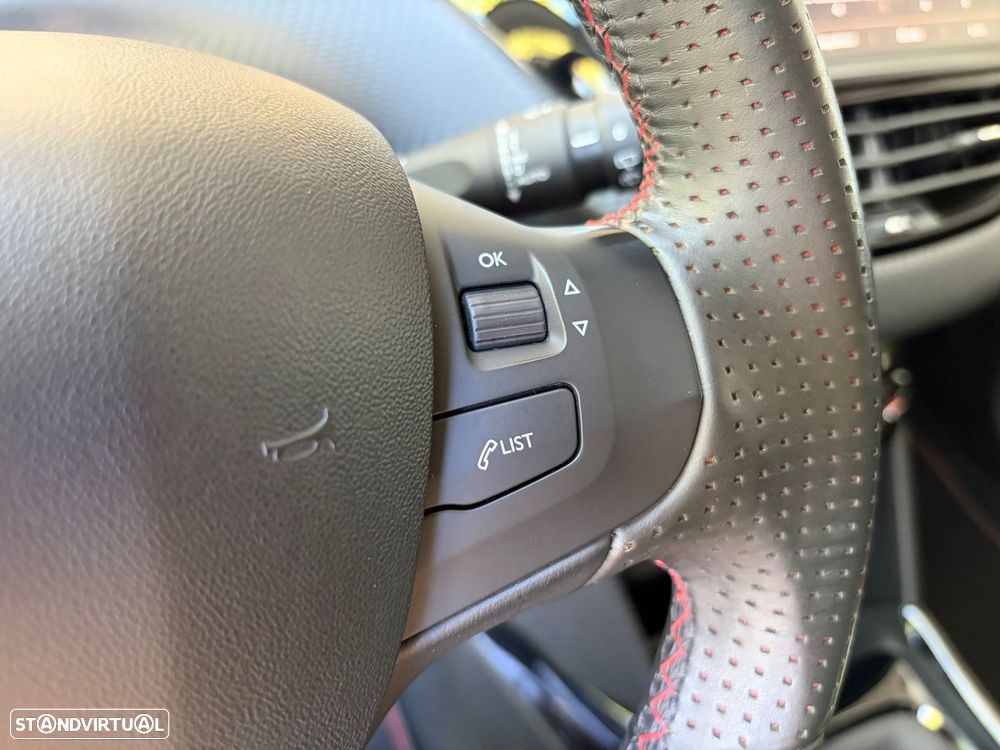 Peugeot 2008 1.2 PureTech GT Line - 13
