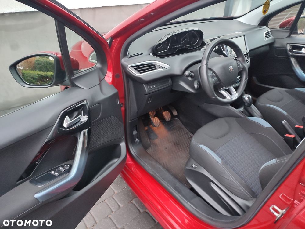Peugeot 208 - 3