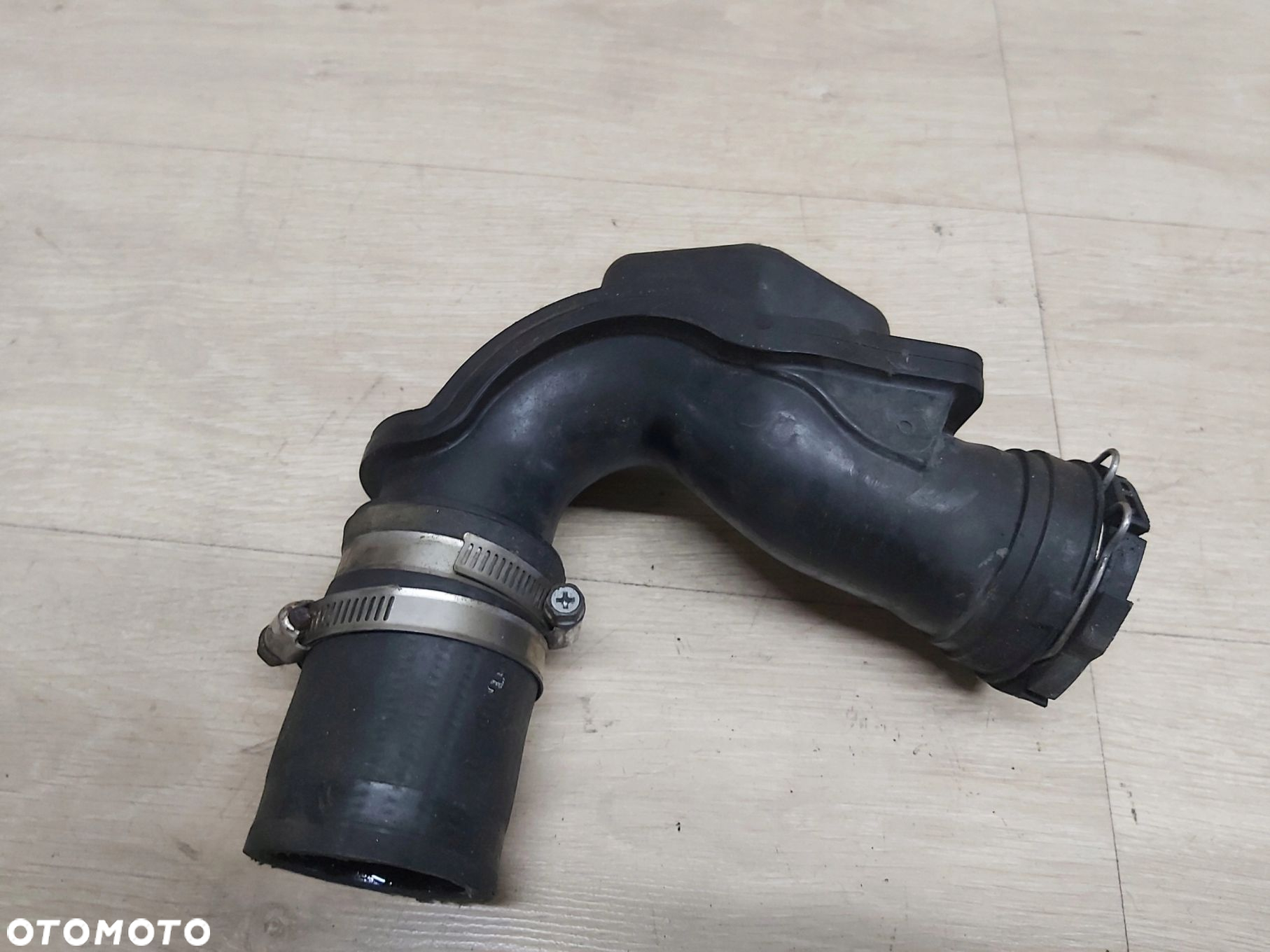 Toyota Verso Avensis T27 rura dolot powietrza 1,6 2,0 d4d 17275-0X011 - 2