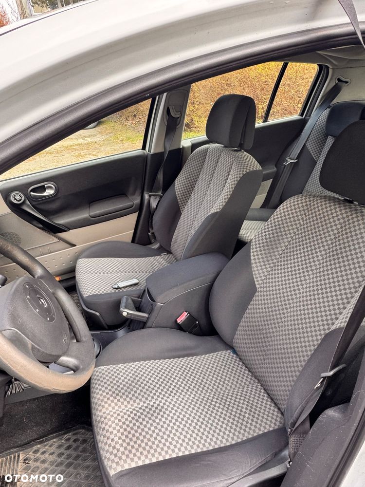 Renault Megane 1.5 dCi Confort Authentique - 7