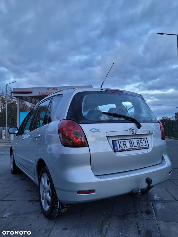 Toyota Corolla Verso 2.0 D-4D - 3