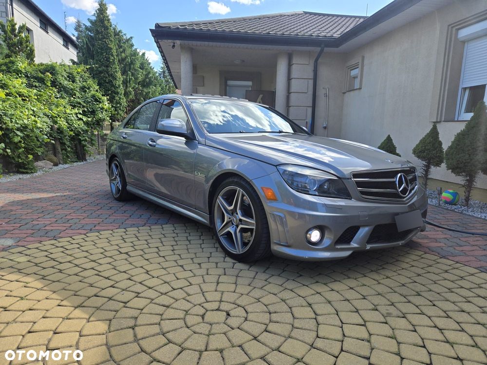 Mercedes-Benz Klasa C 63 AMG - 2