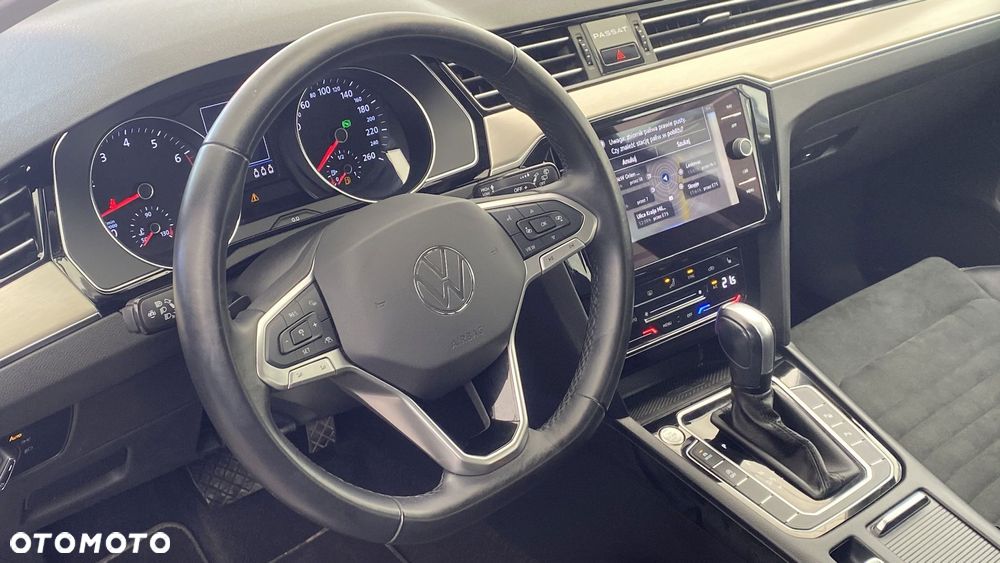 Volkswagen Passat - 15