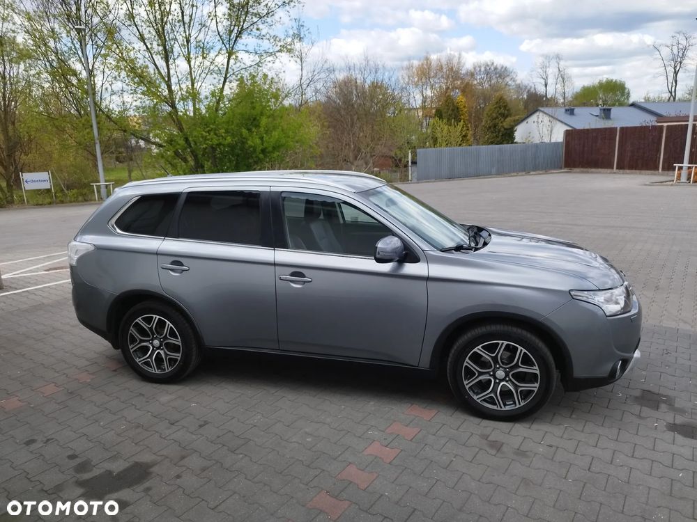 Mitsubishi Outlander 2.0 4WD CVT Diamant Edition+ - 6
