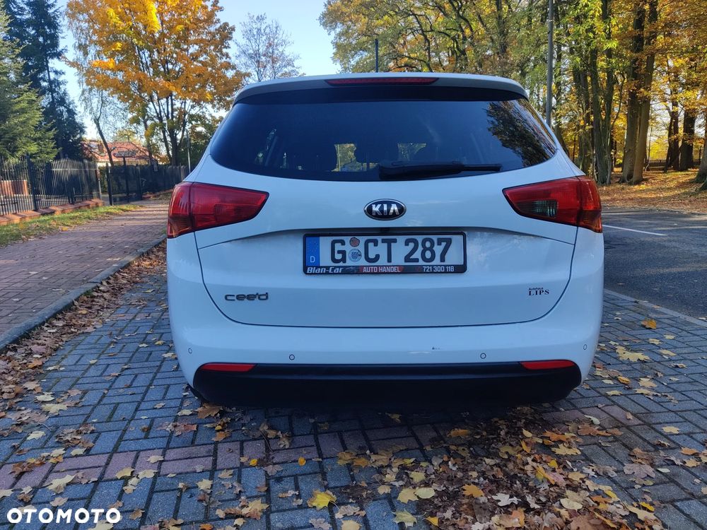 Kia Ceed - 6