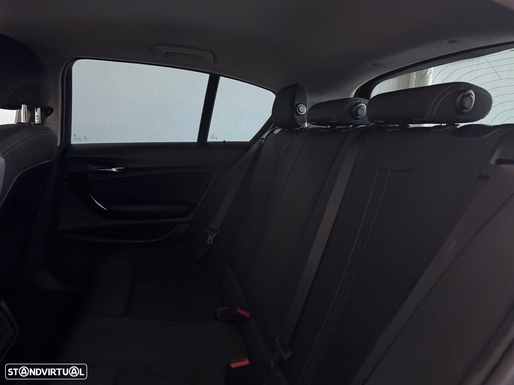 BMW 116 d Pack M - 14