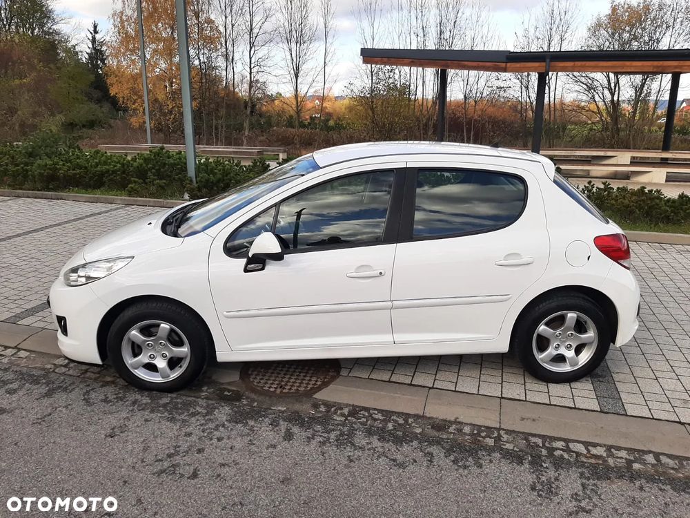 Peugeot 207 1.4 Presence - 9