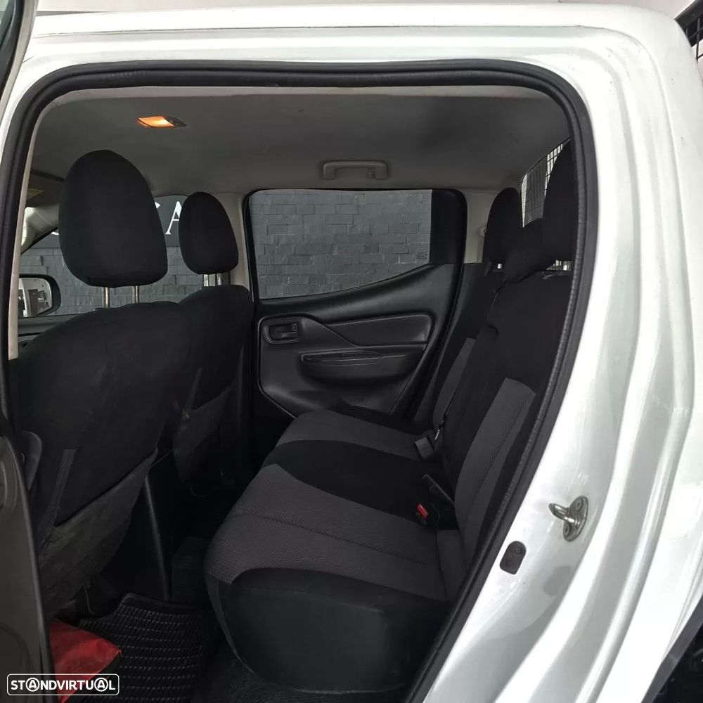 Mitsubishi L200 2.4 DI-D CD Invite 4WD - 10