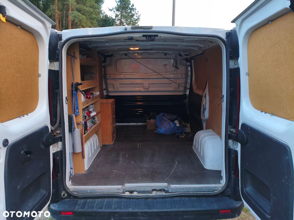 Opel Vivaro - 11