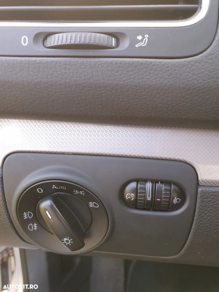 Volkswagen Golf 2.0 TDI DPF Comfortline - 5