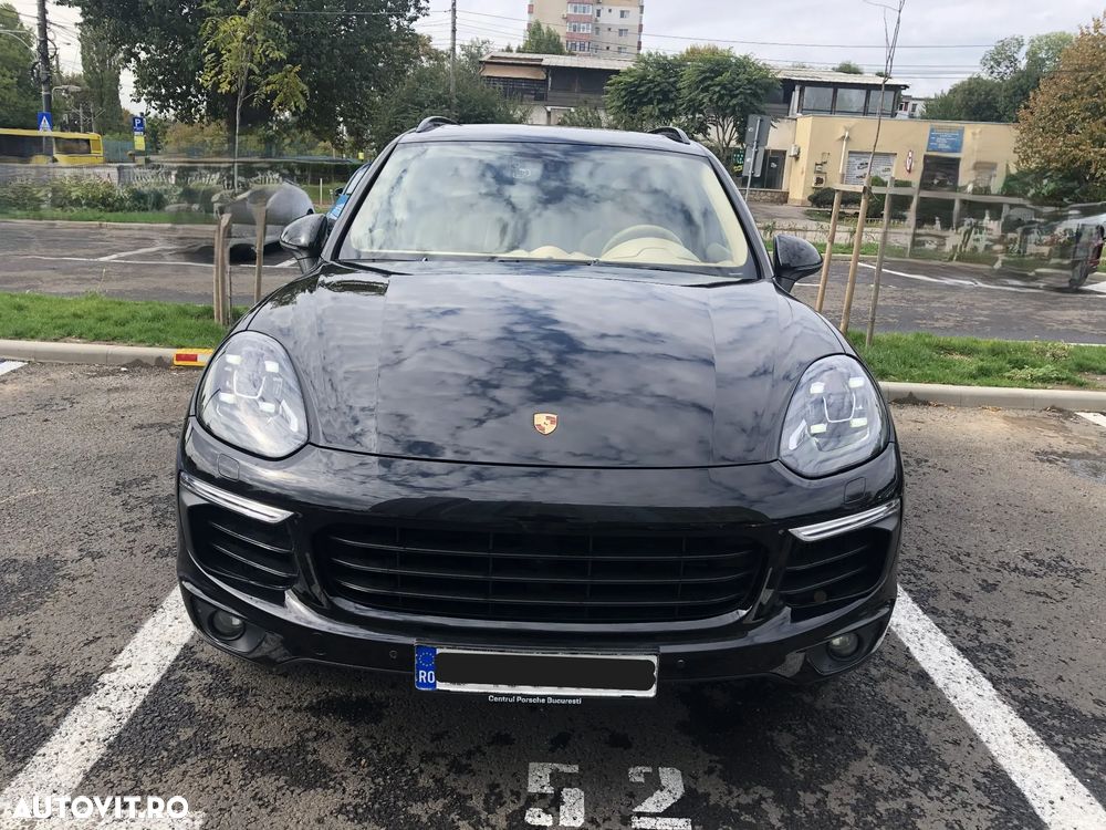 Porsche Cayenne - 4