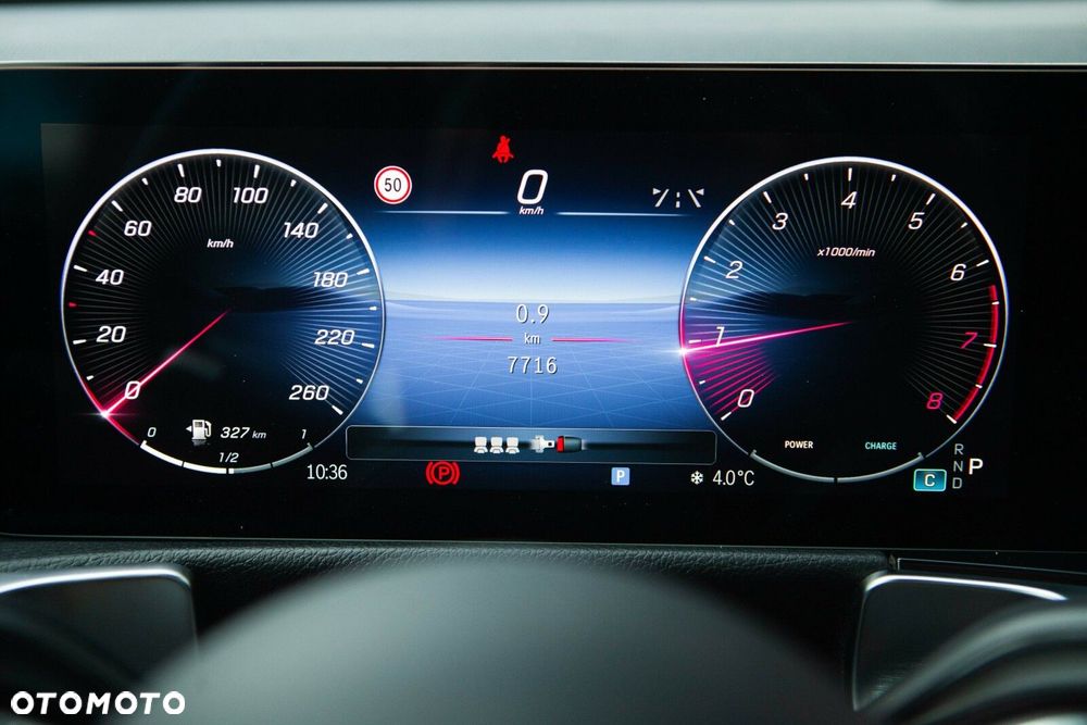 Mercedes-Benz GLB - 38