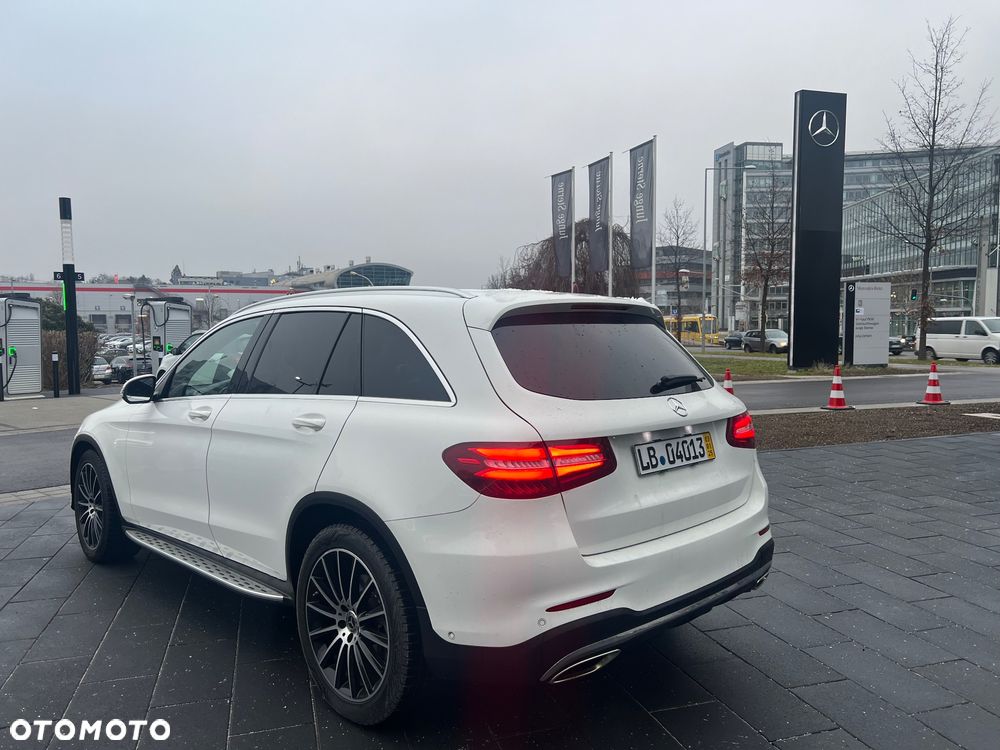 Mercedes-Benz GLC 250 4Matic 9G-TRONIC AMG Line - 28
