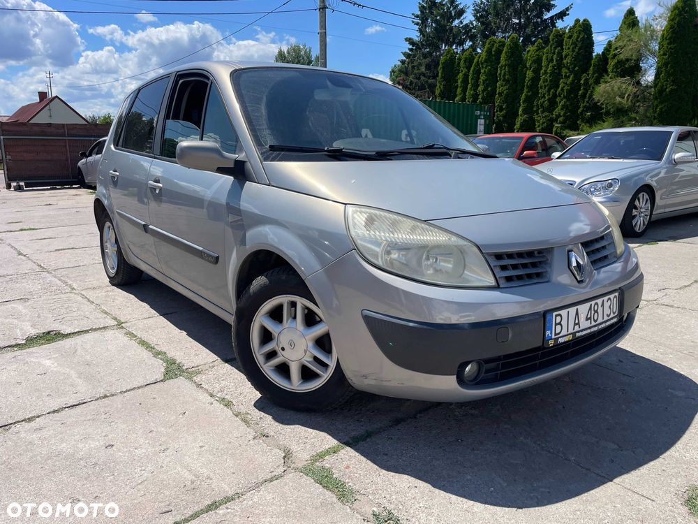 Renault Scenic - 1