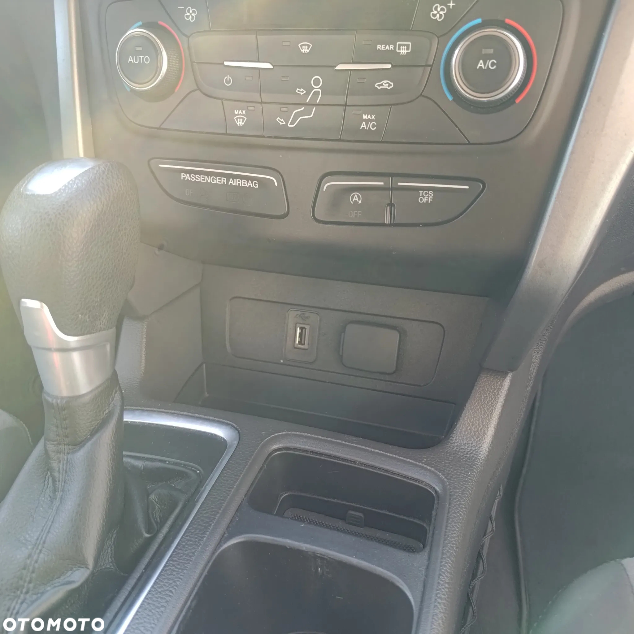Ford Escape 1.5 EcoBoost AWD SE - 14