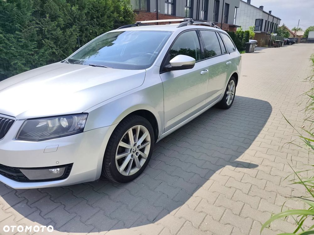 Skoda Octavia 2.0 TDI Joy DSG - 5