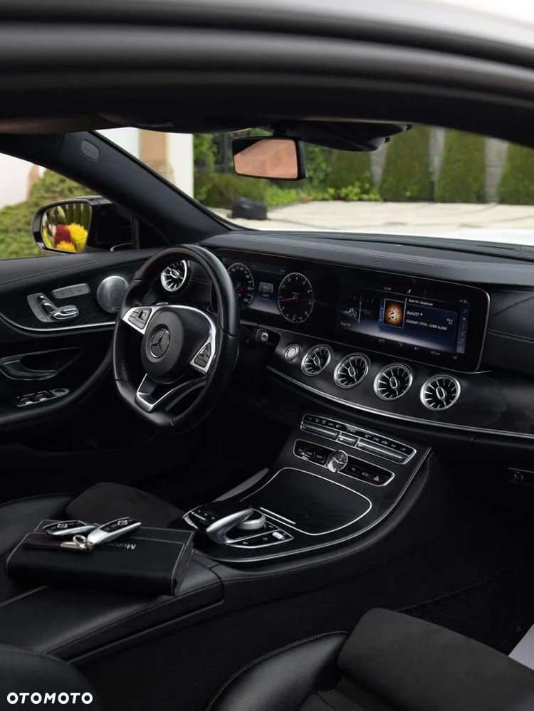 Mercedes-Benz Klasa E 300 Coupe 9G-TRONIC - 13