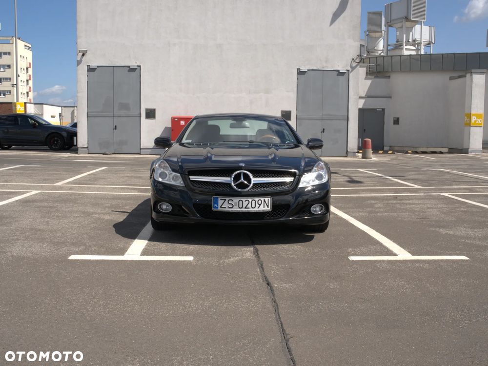 Mercedes-Benz SL - 1