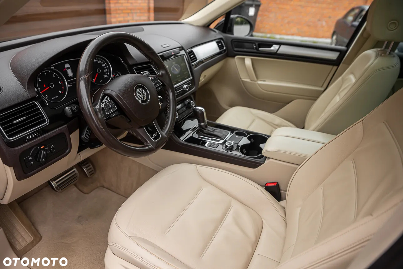 Volkswagen Touareg 3.0 V6 TDI BMT R-Style - 15