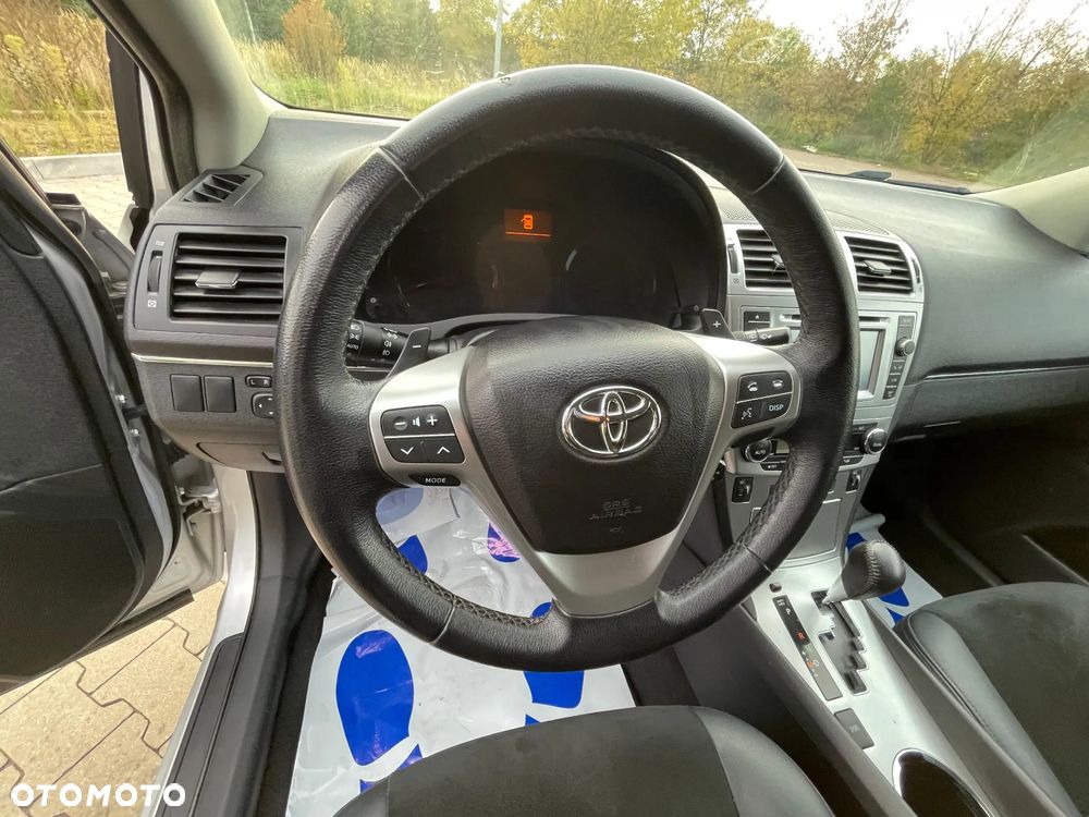 Toyota Avensis 1.8 Multidrive S Executive - 13