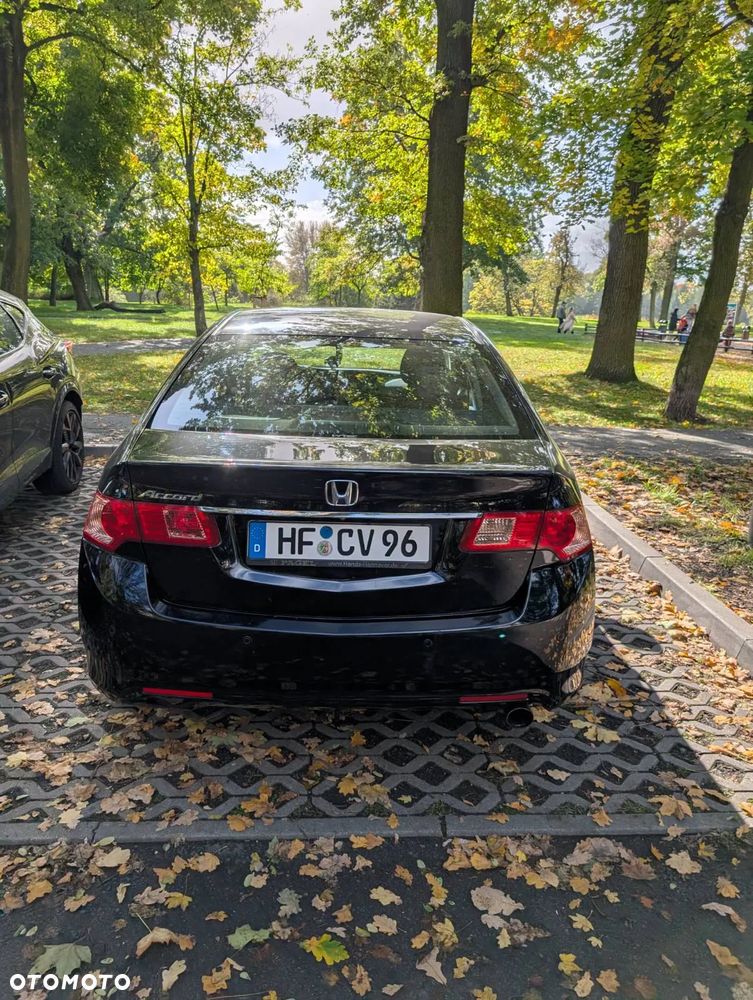 Honda Accord 2.0 Executive - 17