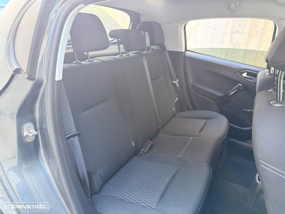 Peugeot 208 1.2 PureTech Style - 25
