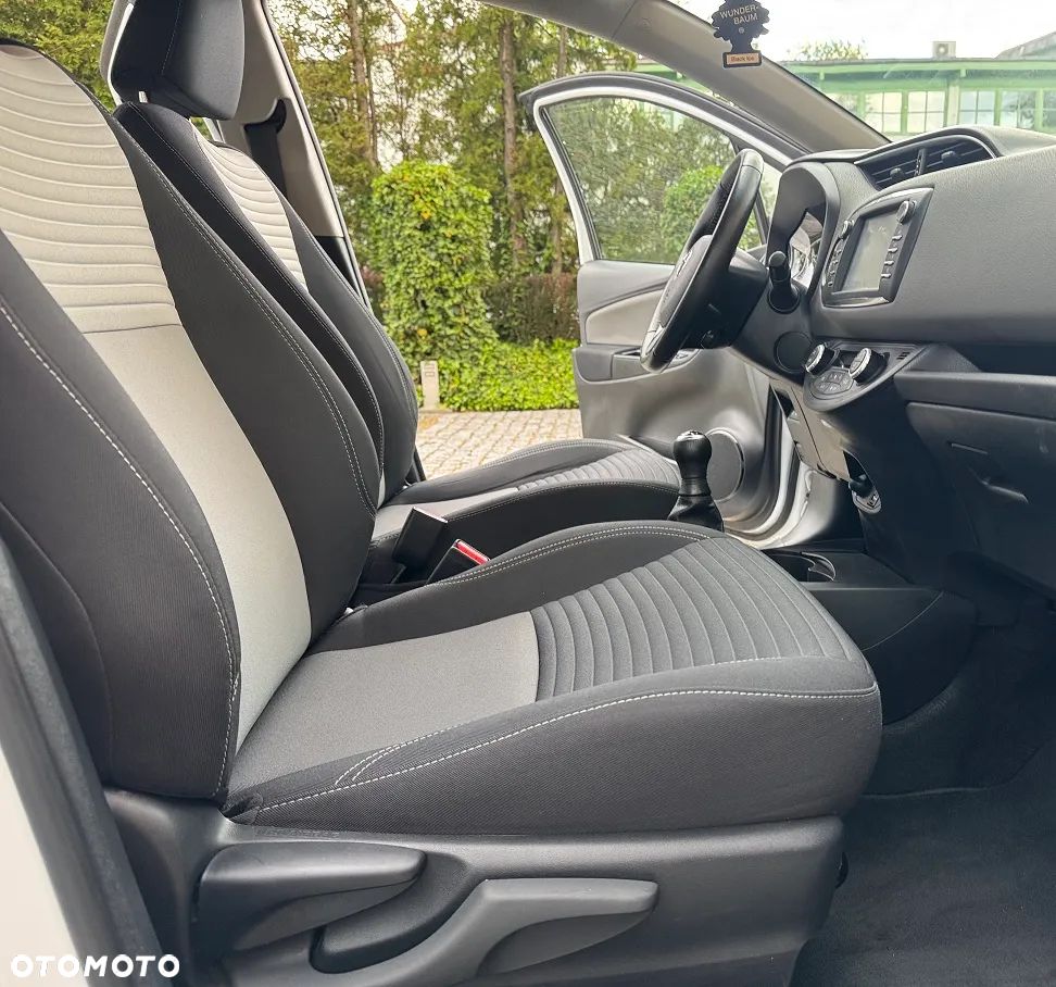 Toyota Yaris - 27