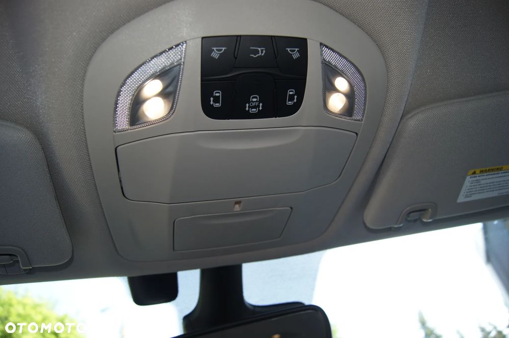 Chrysler Pacifica - 10