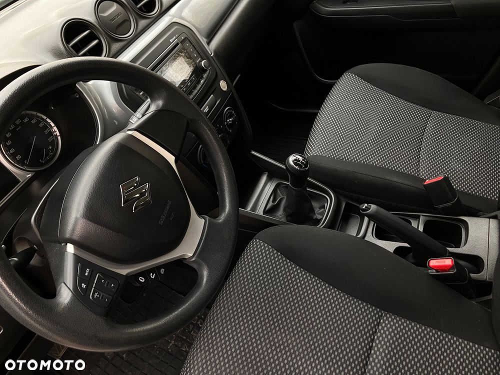 Suzuki Vitara 1.6 Comfort 2WD - 20