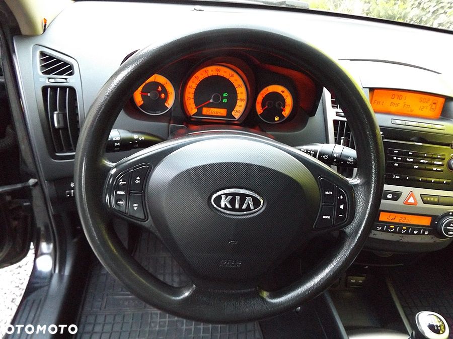 Kia Ceed - 15