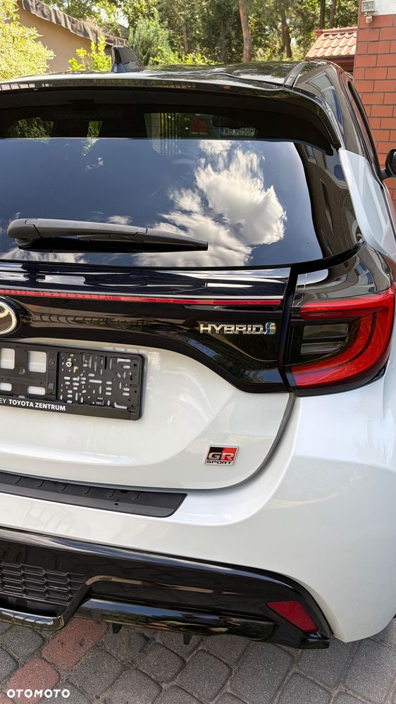 Toyota Yaris Hybrid 1.5 GR Sport - 6