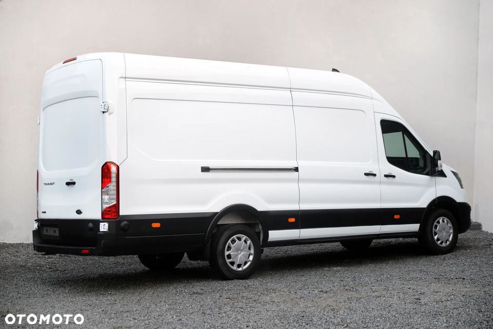 Ford Transit - 25