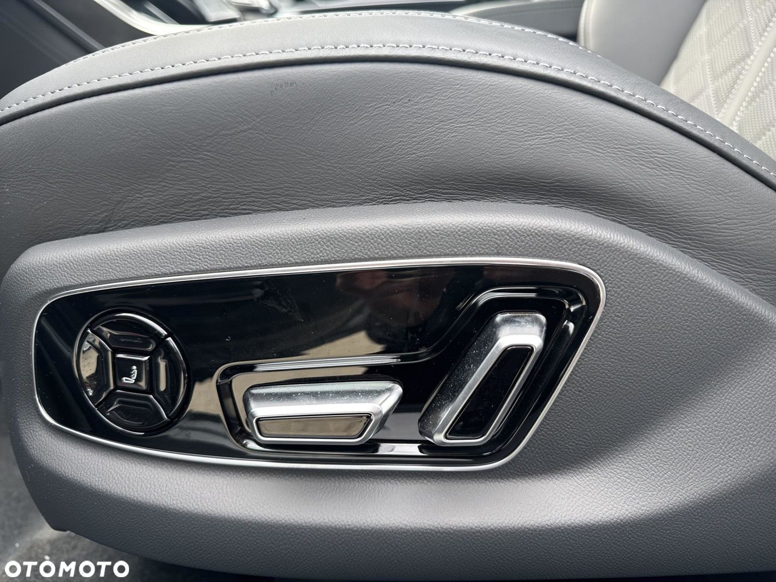 Audi S8 - 12