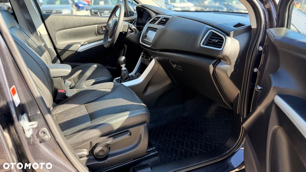 Suzuki SX4 S-Cross 1.6 DDiS 4x4 Comfort+ - 19