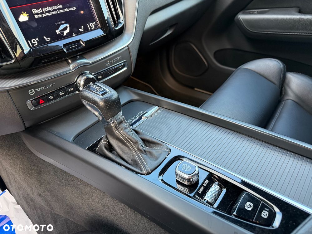 Volvo XC 60 D4 AWD Geartronic RDesign - 39