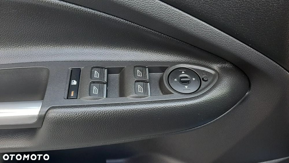 Ford Kuga 1.5 EcoBoost 2x4 Titanium - 32