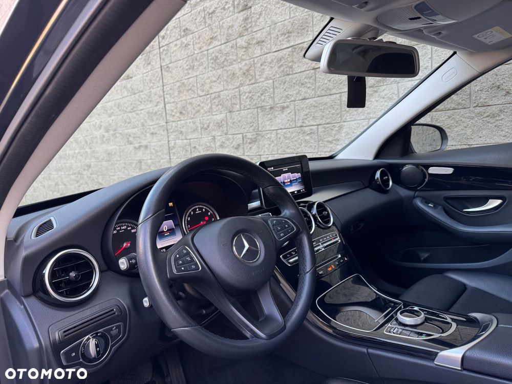 Mercedes-Benz Klasa C 200 7G-TRONIC Exclusive - 19