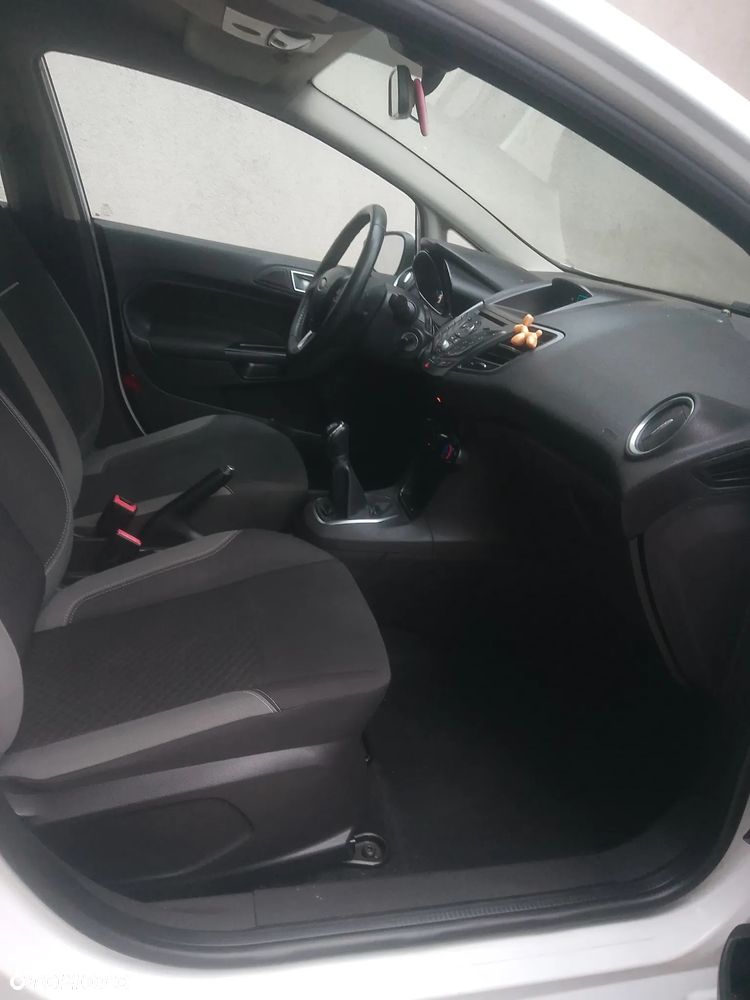 Ford Fiesta - 11