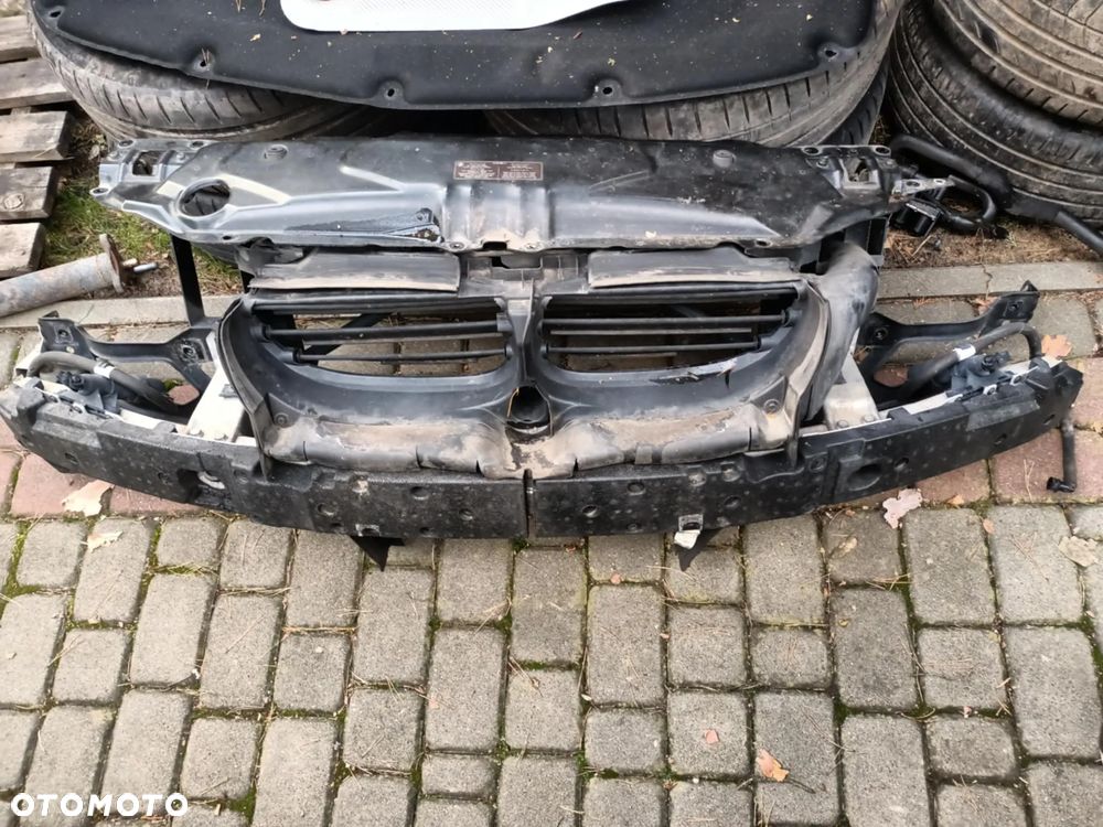 Pas przedni belka BMW E60 E61 520i 525i 530i Xenon spryski - 1