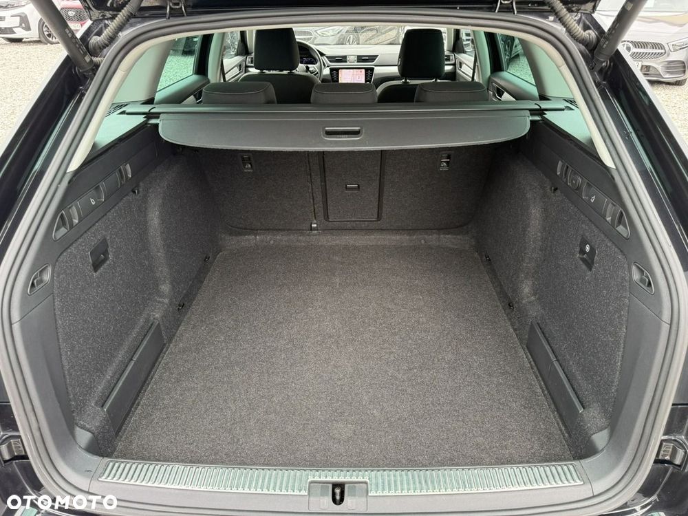 Skoda Superb 2.0 TDI SCR Ambition - 13